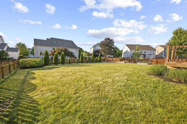 512 Apple Valley Circle, Delaware, OH 43015