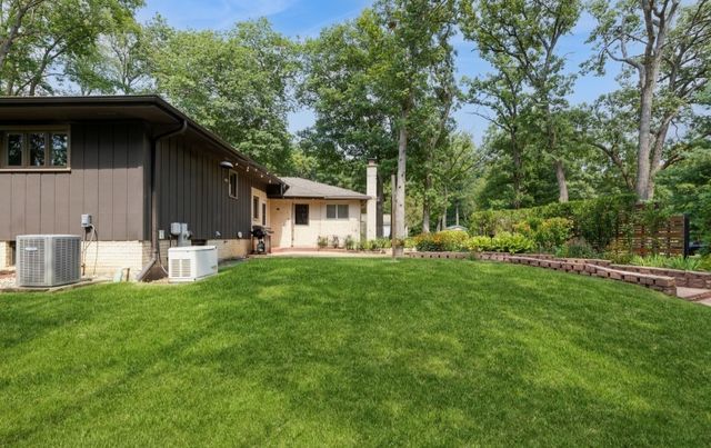 2041 E Gaisor Drive, Crete, IL 60417
