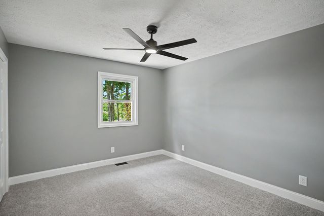 1165 Bleich Rd, Paducah, KY 42003