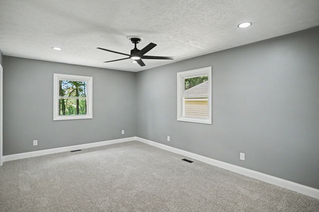 1165 Bleich Rd, Paducah, KY 42003