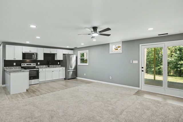 1165 Bleich Rd, Paducah, KY 42003