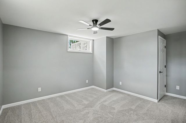 1165 Bleich Rd, Paducah, KY 42003