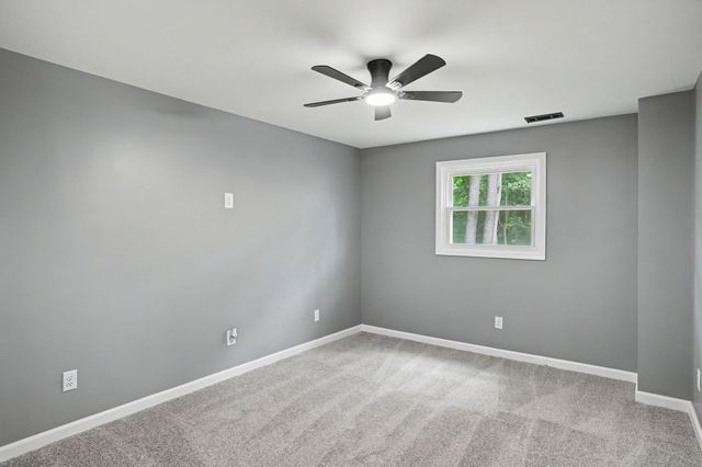 1165 Bleich Rd, Paducah, KY 42003