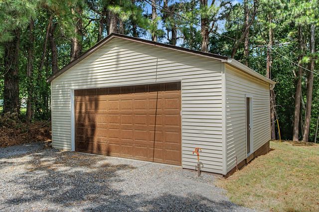 1165 Bleich Rd, Paducah, KY 42003