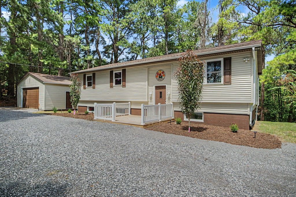1165 Bleich Rd, Paducah, KY 42003