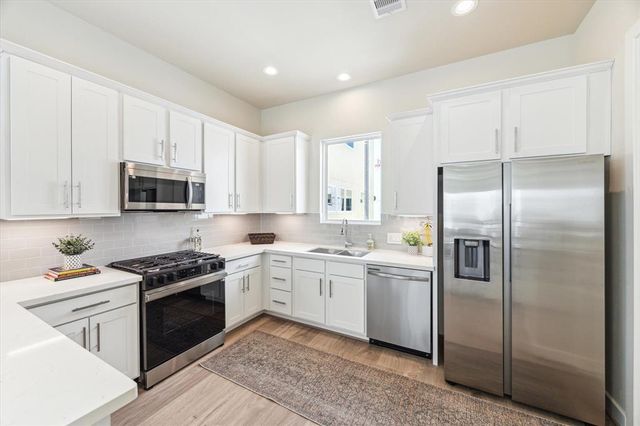 3049 Hicks Street, Houston, TX 77007