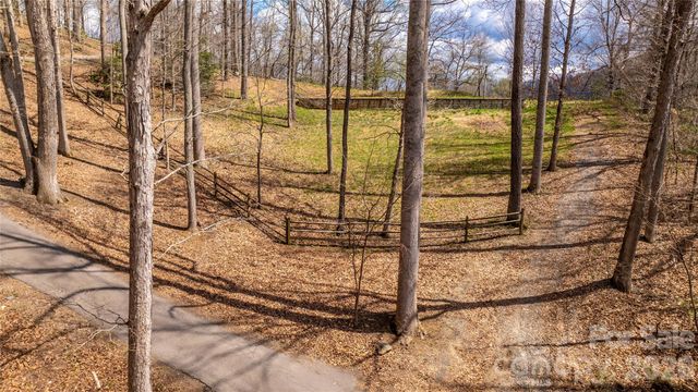 90 Last Coyote Trail, Canton, NC 28716