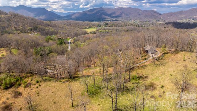 90 Last Coyote Trail, Canton, NC 28716