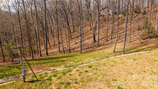 90 Last Coyote Trail, Canton, NC 28716