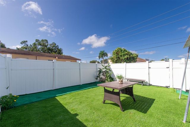 3394 74TH AVENUE N B, St Petersburg, FL 33702