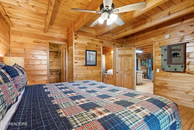 2558 Wildcat Ridge Rd, Sevierville, TN 37862