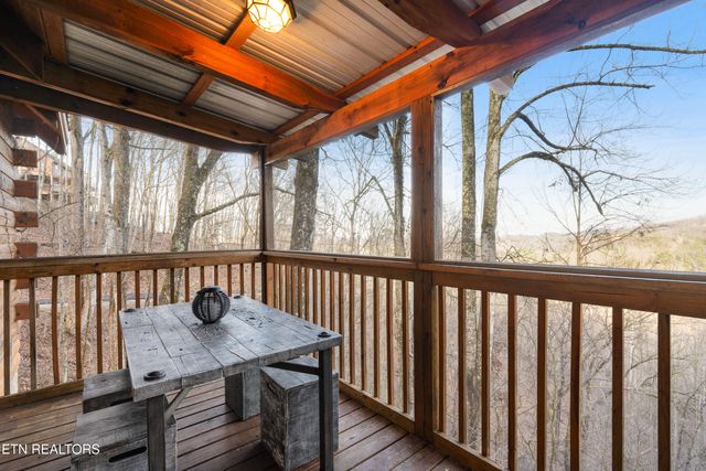 2558 Wildcat Ridge Rd, Sevierville, TN 37862
