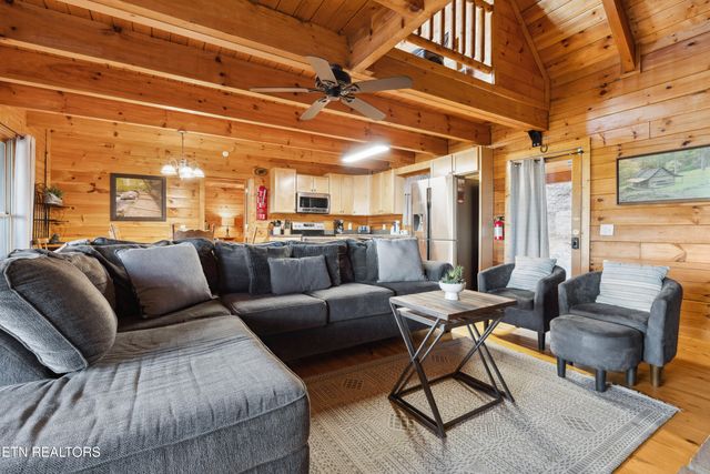 2558 Wildcat Ridge Rd, Sevierville, TN 37862