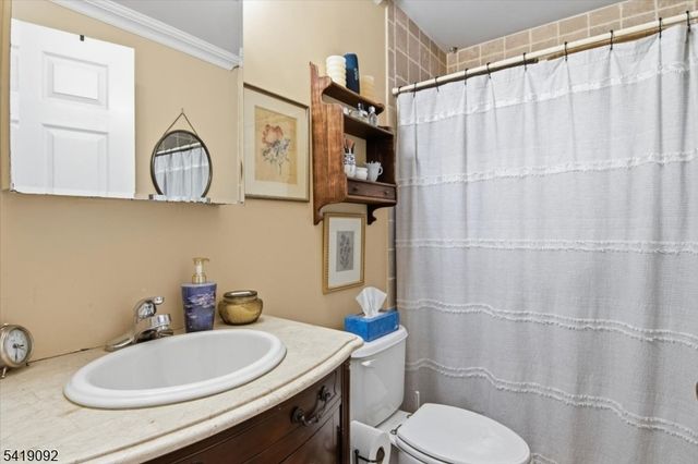 7 Strickland Ave, Little Falls Twp., NJ 07424