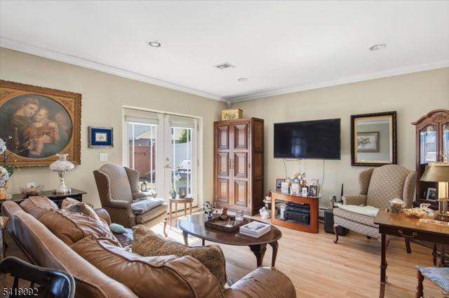 7 Strickland Ave, Little Falls Twp., NJ 07424