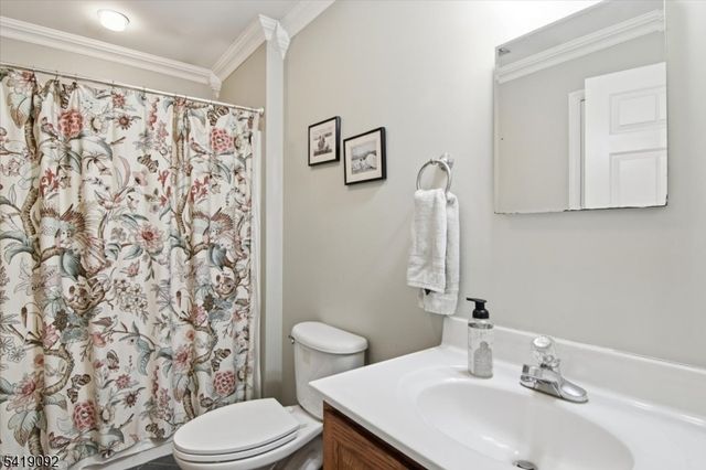 7 Strickland Ave, Little Falls Twp., NJ 07424