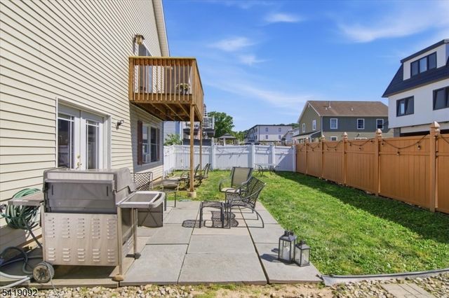7 Strickland Ave, Little Falls Twp., NJ 07424