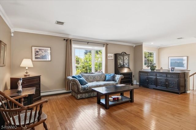 7 Strickland Ave, Little Falls Twp., NJ 07424