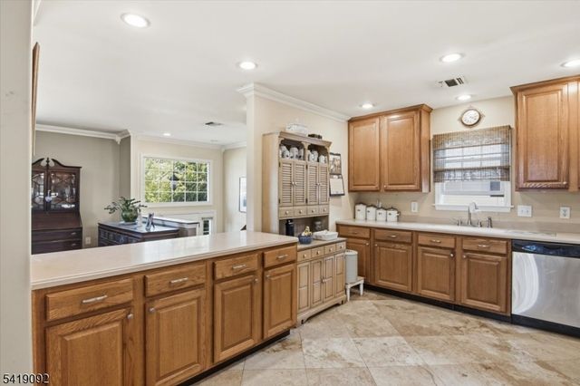 7 Strickland Ave, Little Falls Twp., NJ 07424
