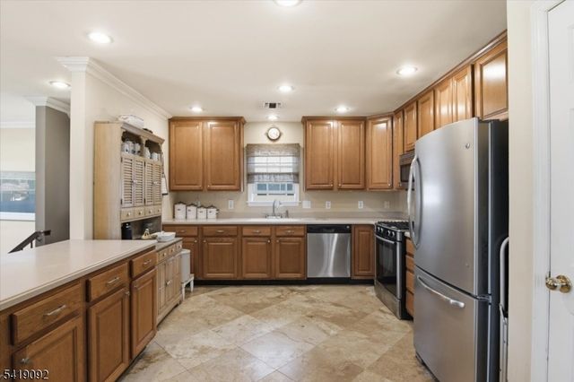 7 Strickland Ave, Little Falls Twp., NJ 07424