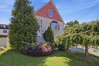 7 Strickland Ave, Little Falls Twp., NJ 07424