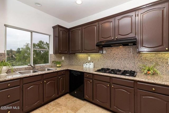 1988 Lookout Drive, Agoura Hills, CA 91301