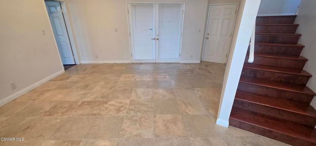 1988 Lookout Drive, Agoura Hills, CA 91301