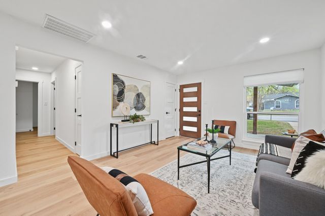 2600 Berkett DR, Austin, TX 78745