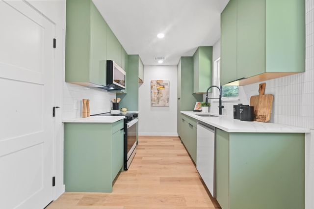 2600 Berkett DR, Austin, TX 78745