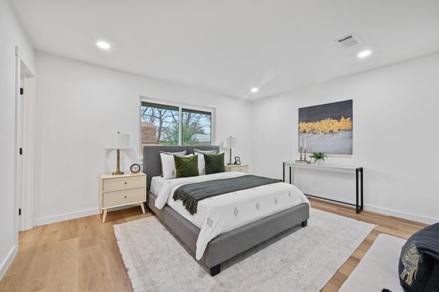 2600 Berkett DR, Austin, TX 78745