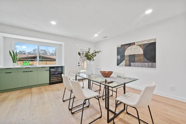 2600 Berkett DR, Austin, TX 78745