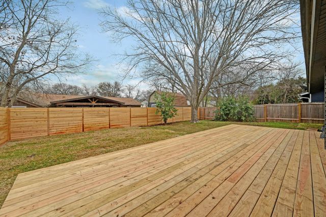 2600 Berkett DR, Austin, TX 78745