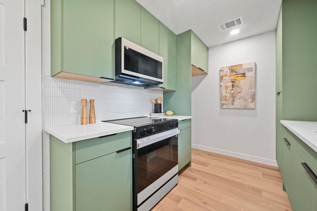 2600 Berkett DR, Austin, TX 78745