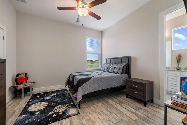 100 Huerta RD, Florence, TX 76527