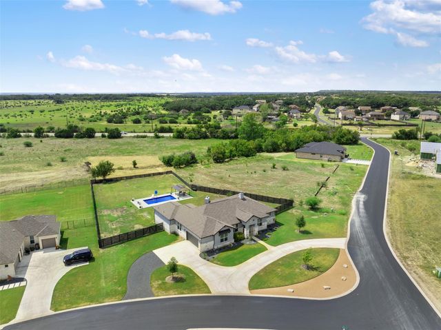 100 Huerta RD, Florence, TX 76527