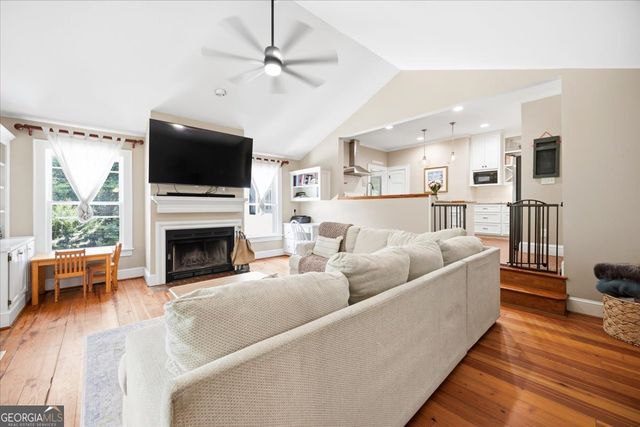 425 Ashley Place, Macon, GA 31204