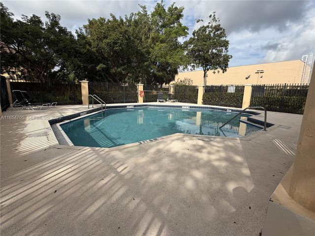 6407 Catalina Lane 6407, Tamarac, FL 33321
