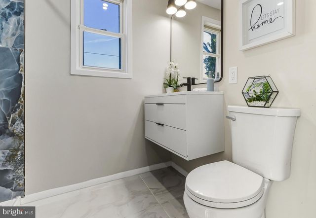 53 SPINDLETOP LN, Willingboro, NJ 08046