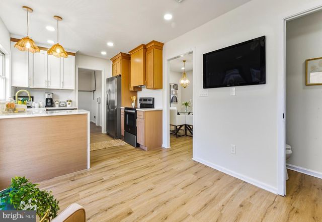 53 SPINDLETOP LN, Willingboro, NJ 08046