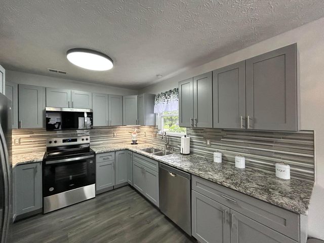 4048 Grayson Drive, Obetz, OH 43207