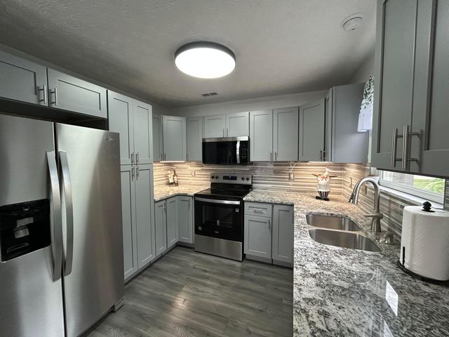 4048 Grayson Drive, Obetz, OH 43207