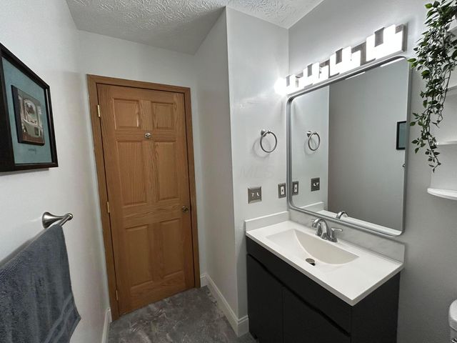 4048 Grayson Drive, Obetz, OH 43207