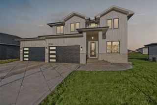 3943 NW 181st Street, Clive, IA 50325