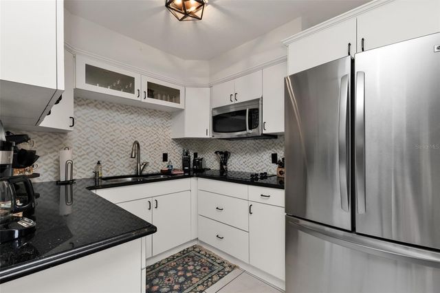 700 W VENICE AVENUE 206, Venice, FL 34285