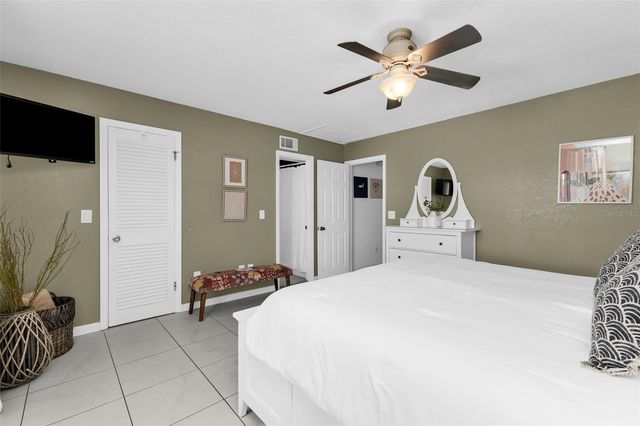 700 W VENICE AVENUE 206, Venice, FL 34285