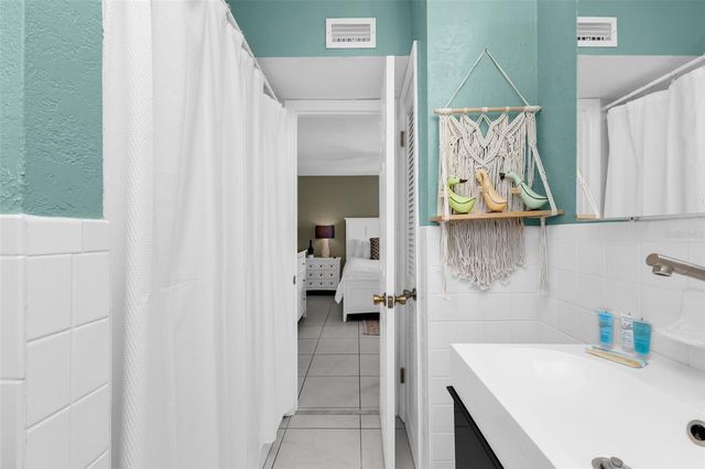 700 W VENICE AVENUE 206, Venice, FL 34285