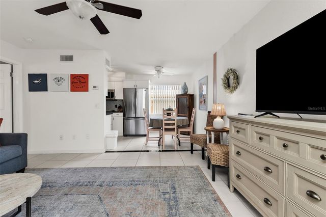 700 W VENICE AVENUE 206, Venice, FL 34285
