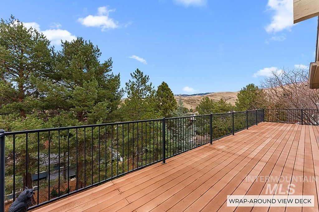 1062 E Harcourt Dr, Boise, ID 83702 photo 5