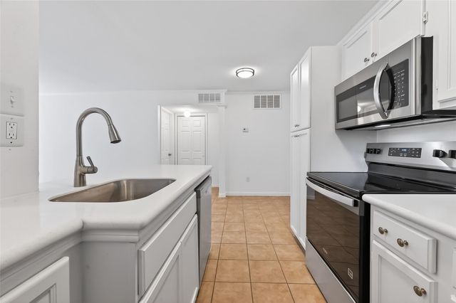 3770 Lovers Wood Lane 1006, Houston, TX 77014