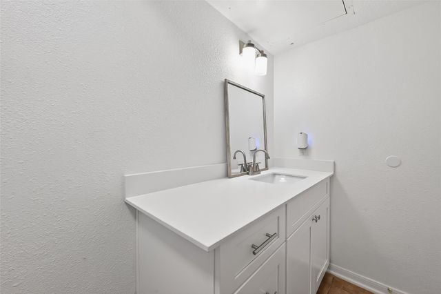 3770 Lovers Wood Lane 1006, Houston, TX 77014